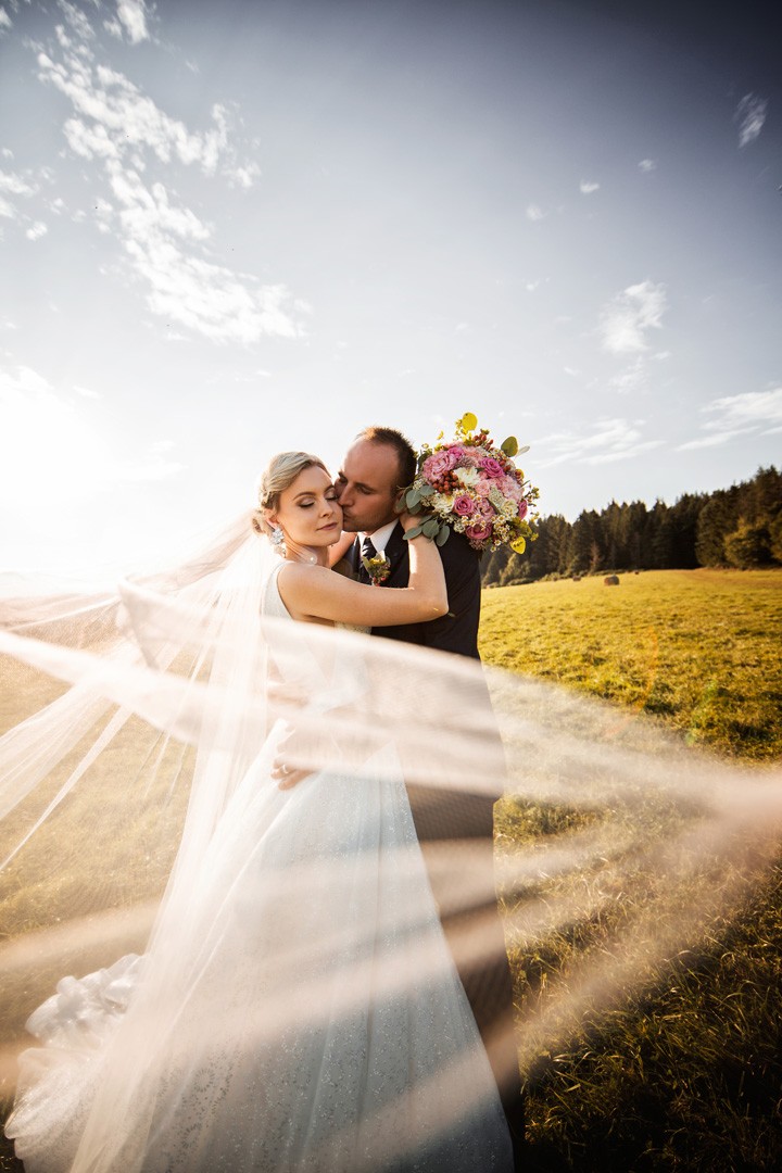Svadobné fotografie z reportáže svadobného dňa MIšky a Stanka