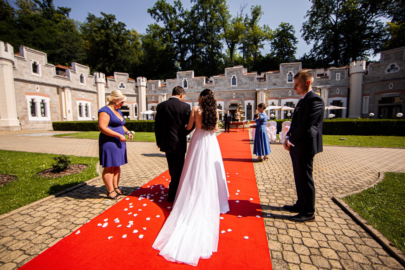 Picturesque dream wedding of Kloudy & Michal in Hluboká nad Vltavou. - 0136.jpg