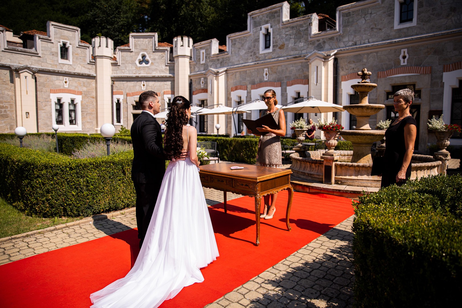 Picturesque dream wedding of Kloudy & Michal in Hluboká nad Vltavou. - 0155.jpg