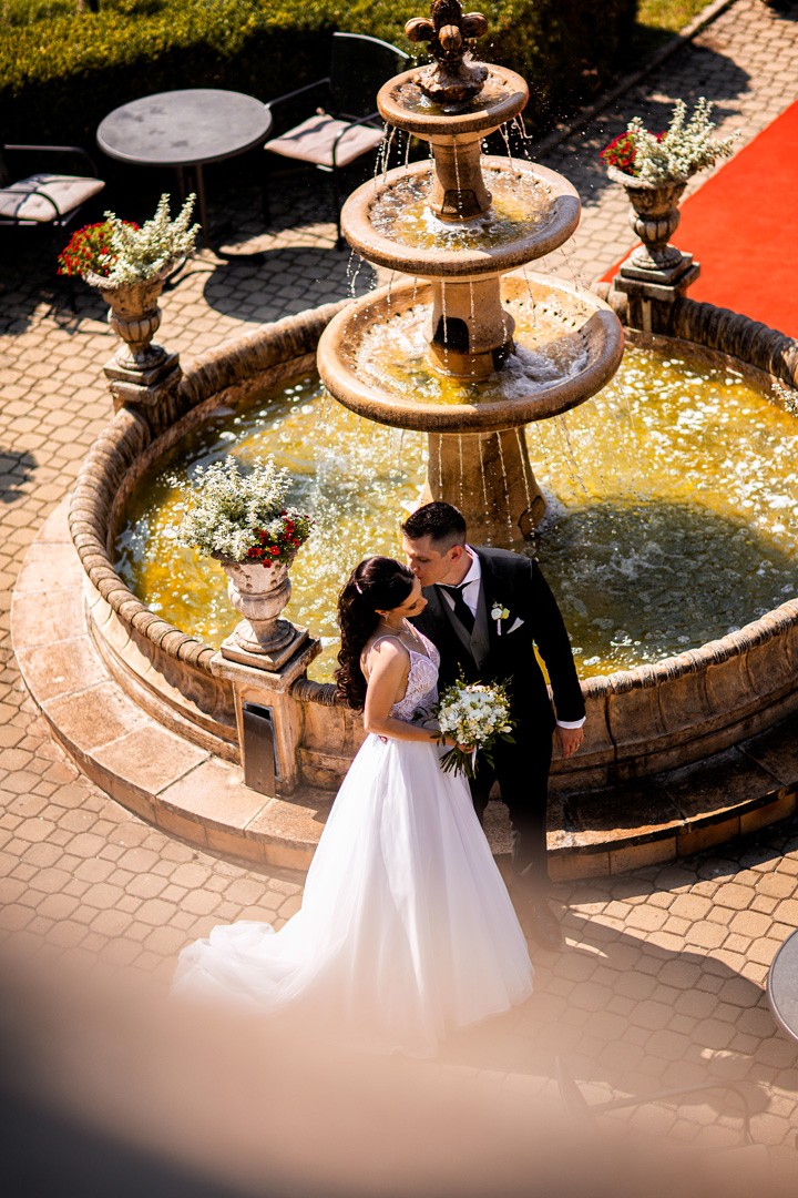 Picturesque dream wedding of Kloudy & Michal in Hluboká nad Vltavou. - 0218.jpg