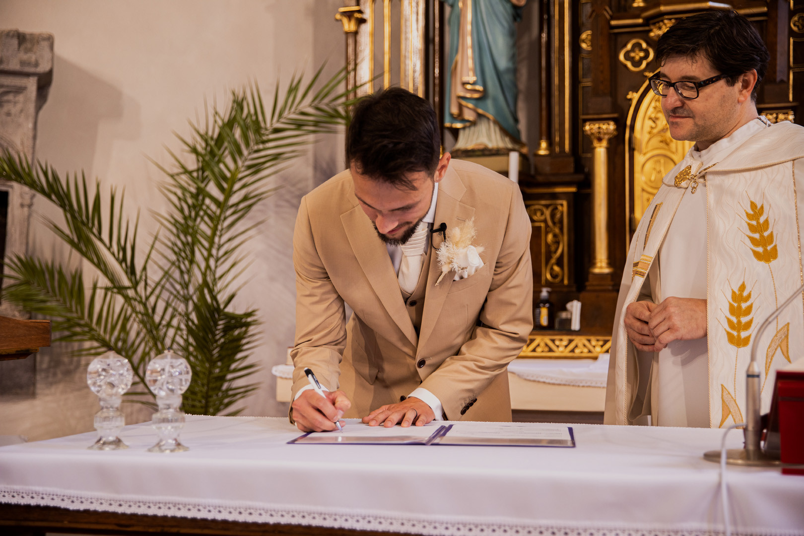 The beautiful wedding of Zuzka and Matúš - 0305.jpg
