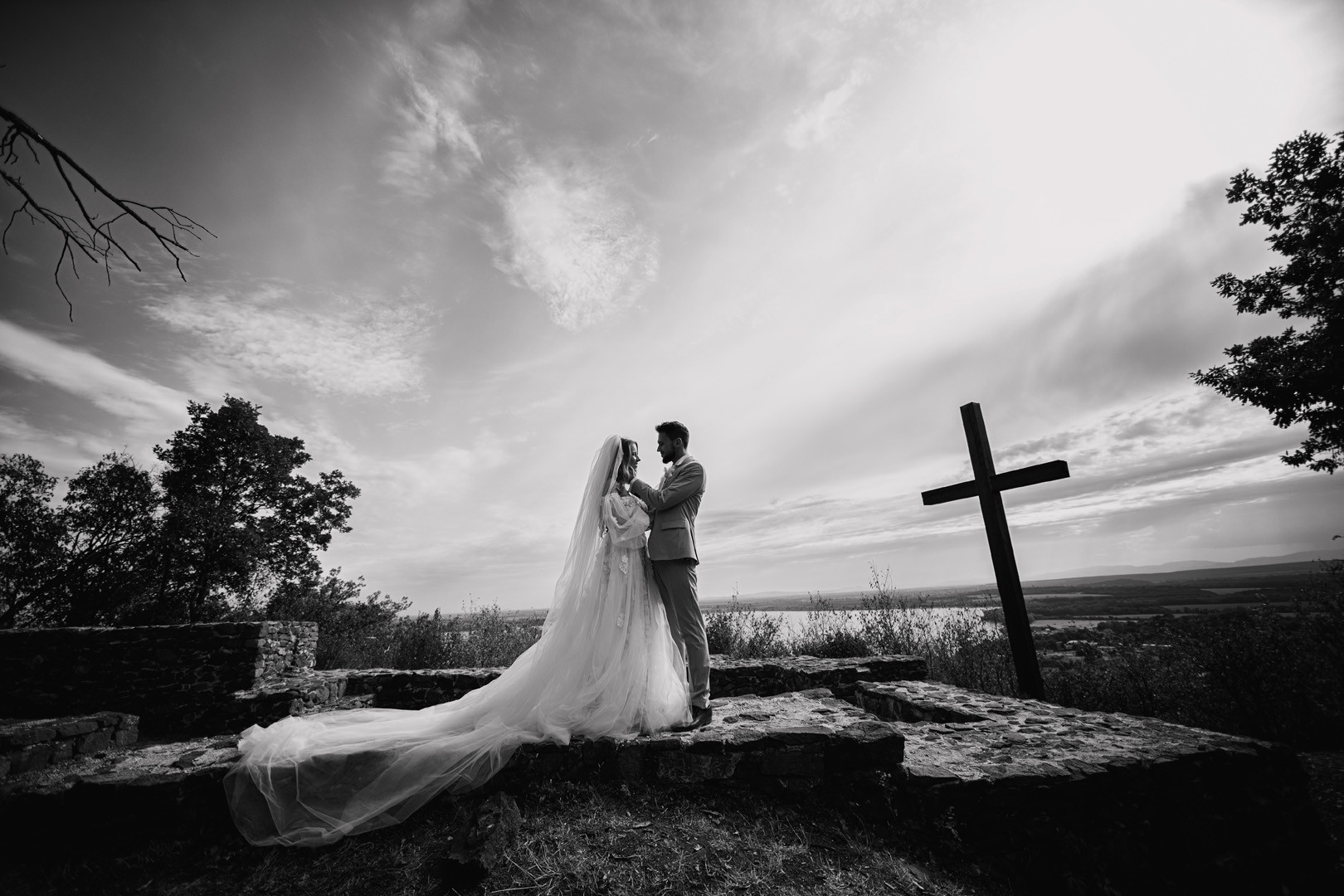 The beautiful wedding of Zuzka and Matúš - 0821.jpg
