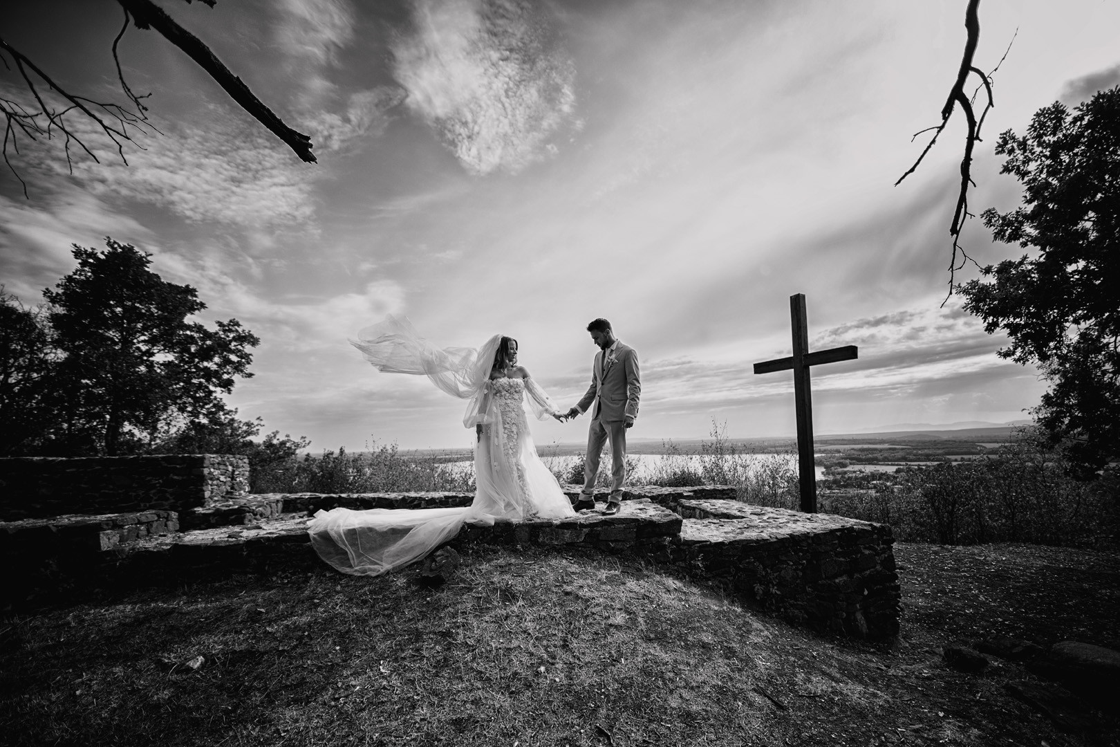The beautiful wedding of Zuzka and Matúš - 0826.jpg