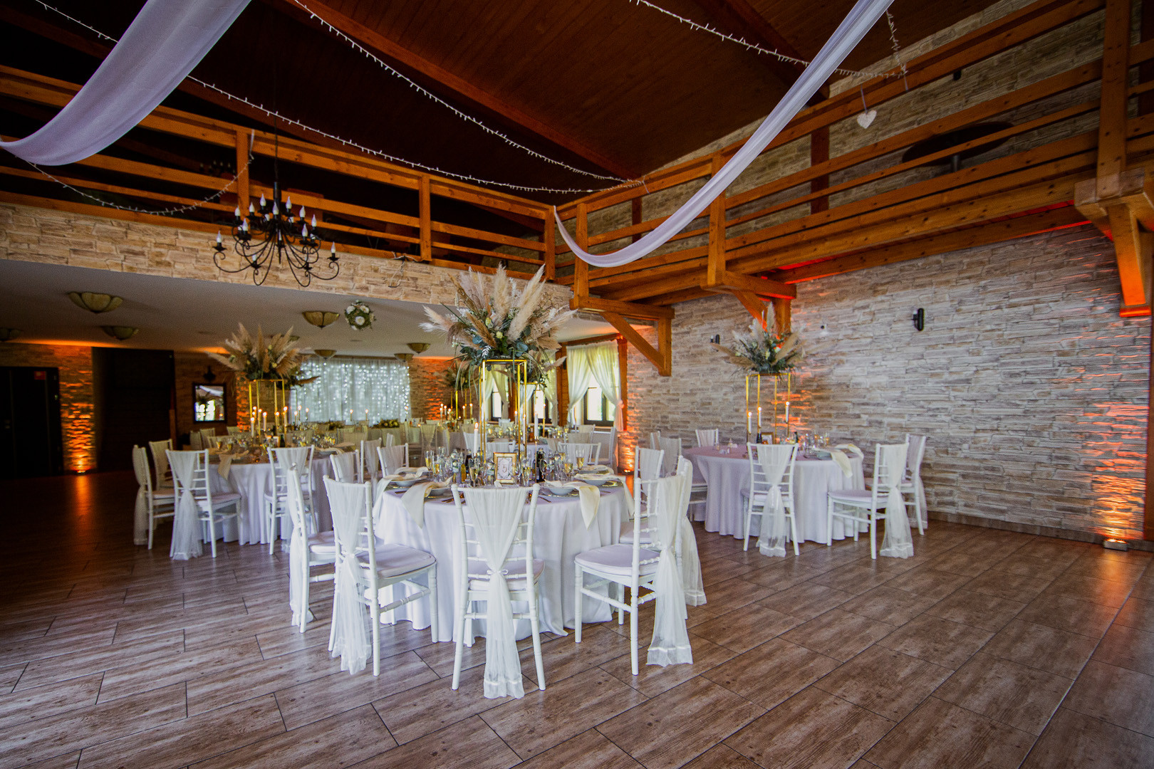 Photo from the wedding of Mirka and Radek - 0413.jpg